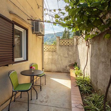 Apartmani Jordana Komiža Екстериор снимка