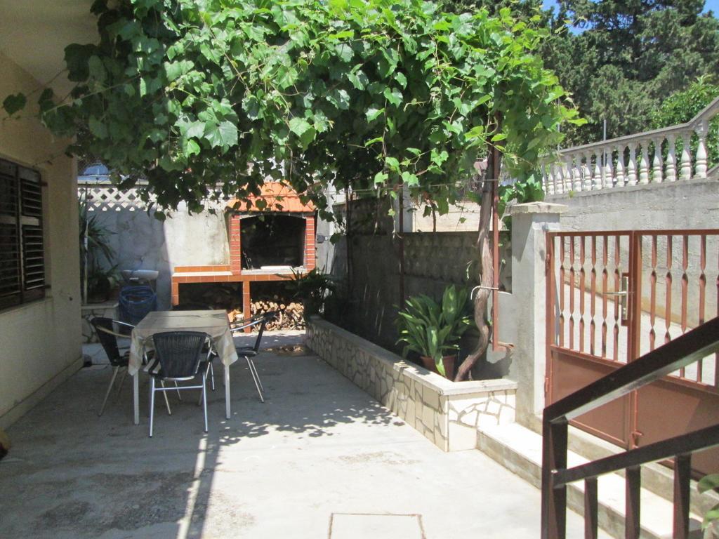 Apartmani Jordana Komiža Стая снимка