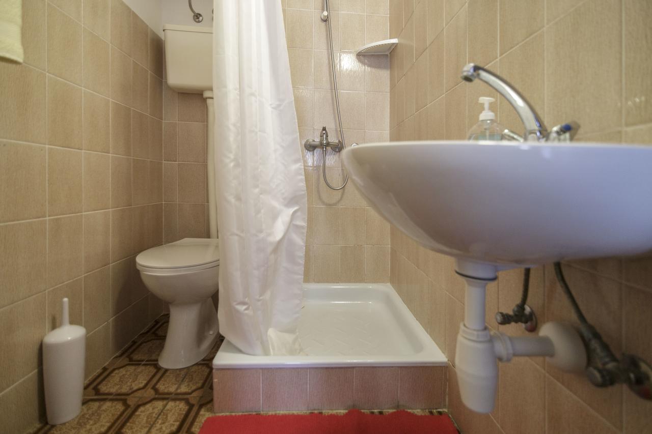 Apartmani Jordana Komiža Екстериор снимка