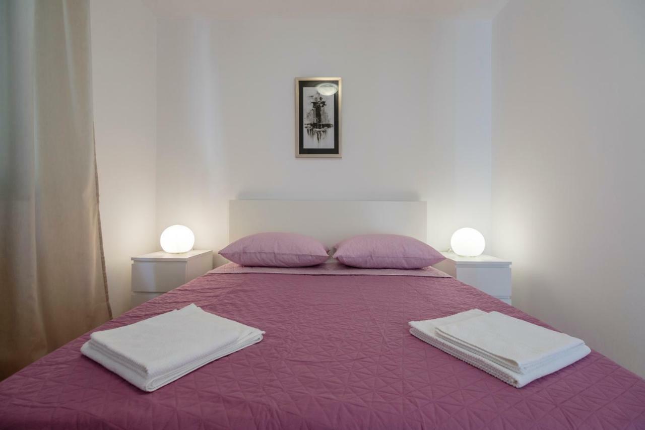 Apartmani Jordana Komiža Екстериор снимка